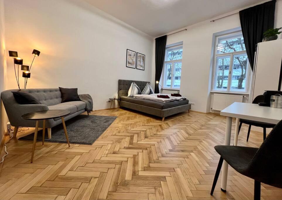 Little Cozy Residence - Enjoy Viennas Spring Season Екстер'єр фото